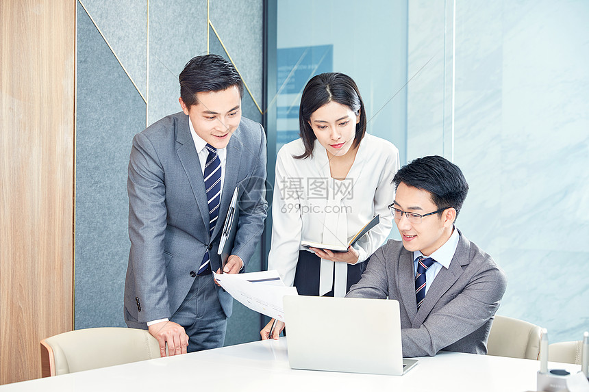 圣路易斯联储主席:通胀目标尚未达到,支持保持利率稳定