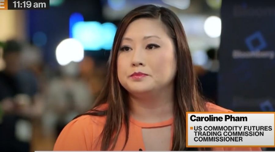 广式仪式感,广州市民茶楼观看阅兵直播