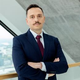 洛克希德马丁(LMT.US)第二季度业绩失利 调整全年利润预期