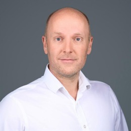 出门问问(02438)市值与业务的矛盾:三重因素推动估值变革