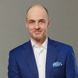 广东梅州大埔县一施工现场崩塌 致2名人员被困